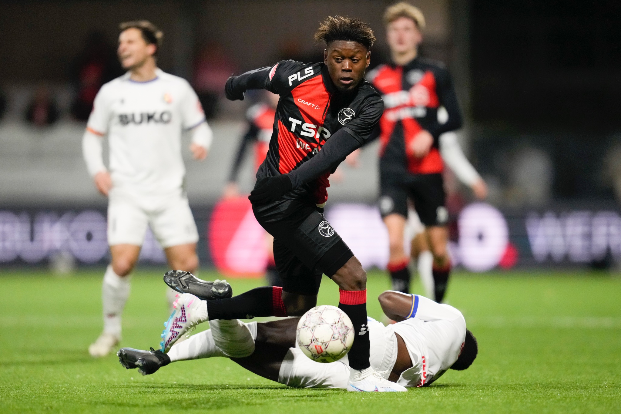 PAG20230127 23151OP0491