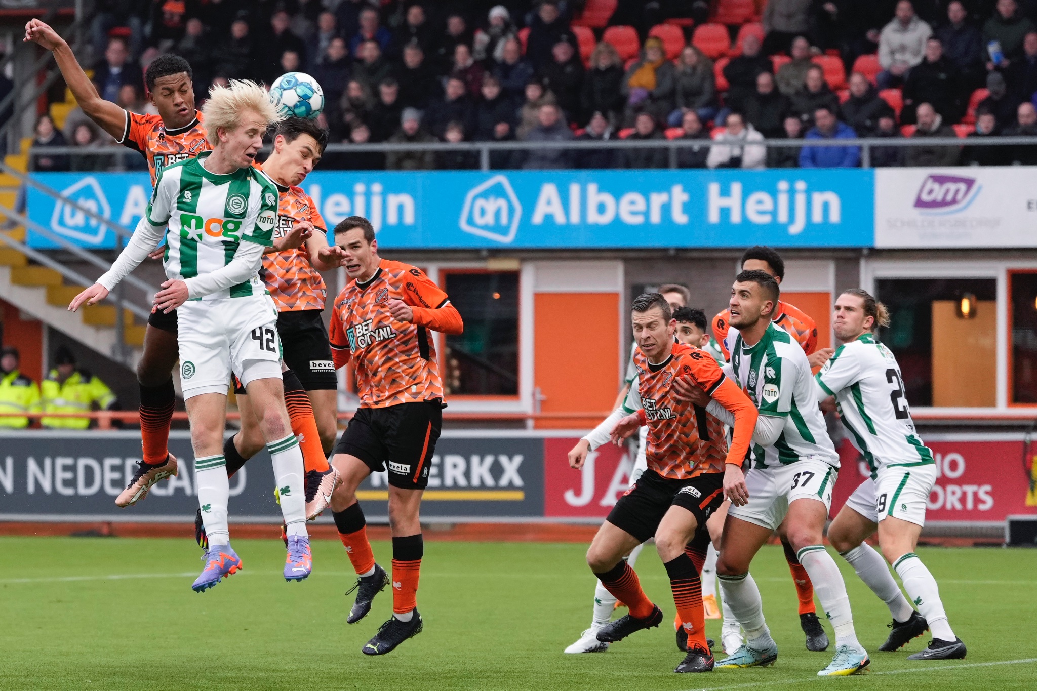 PAG20230129 00209OP0644